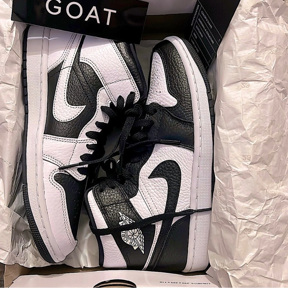 Women's size 8 Jordan's